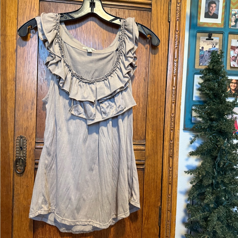 Bordeaux Ruffled Cream Tank Top